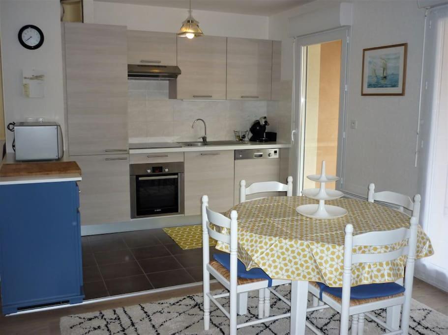 T3 De 70 M2 Idealement Situe Avec Garage Saint-Malo Extérieur photo